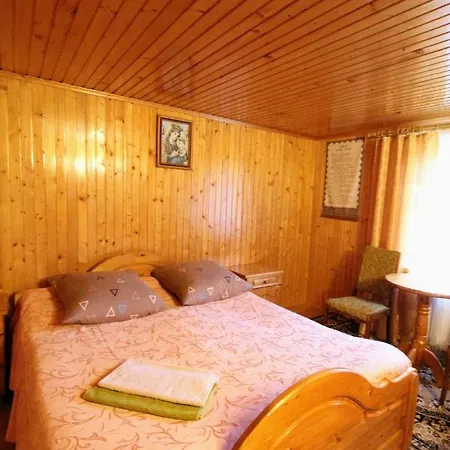 Карпатська Полонина Apartment Yaremche Exterior photo